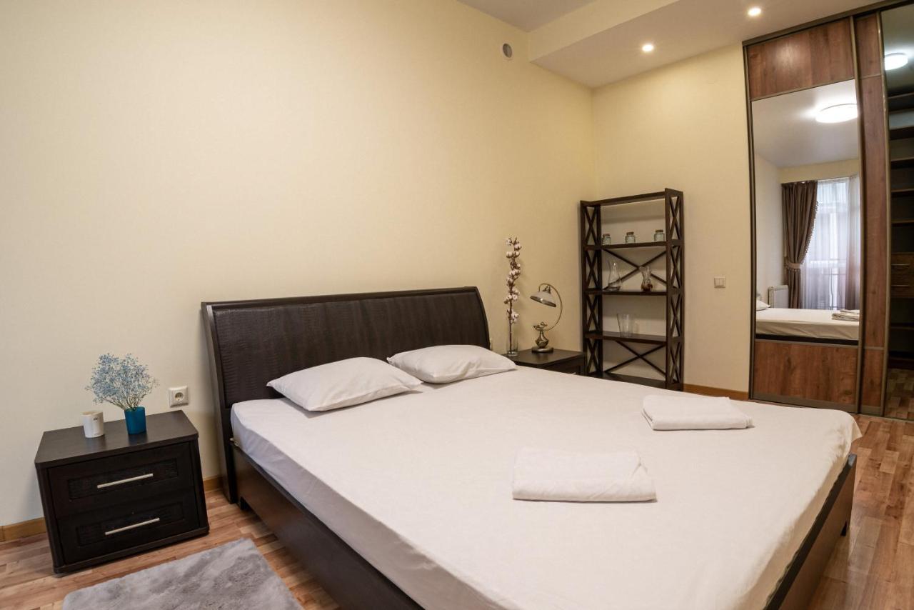 Comfort Apartment Lviv Ngoại thất bức ảnh