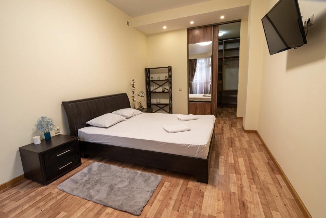 Comfort Apartment Lviv Ngoại thất bức ảnh