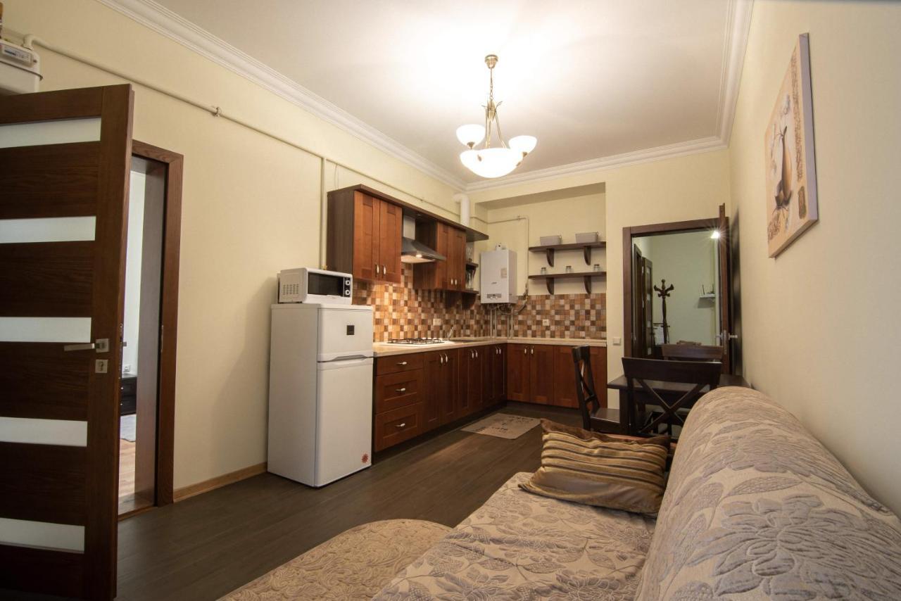 Comfort Apartment Lviv Ngoại thất bức ảnh