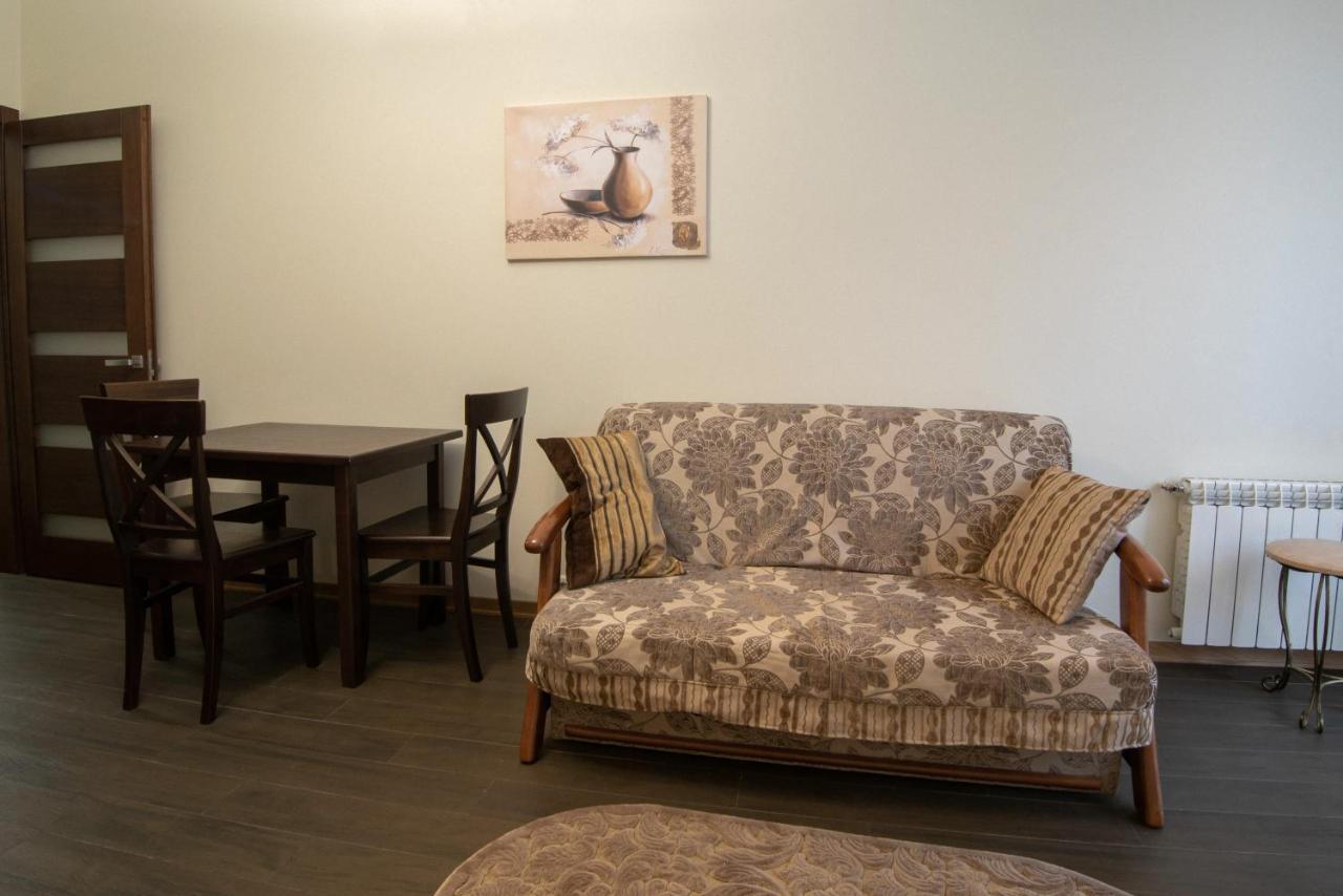 Comfort Apartment Lviv Ngoại thất bức ảnh