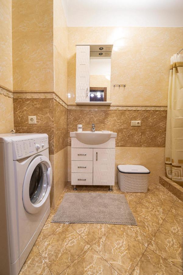Comfort Apartment Lviv Ngoại thất bức ảnh