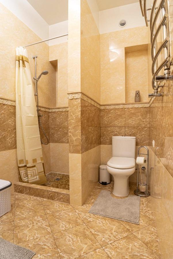 Comfort Apartment Lviv Ngoại thất bức ảnh